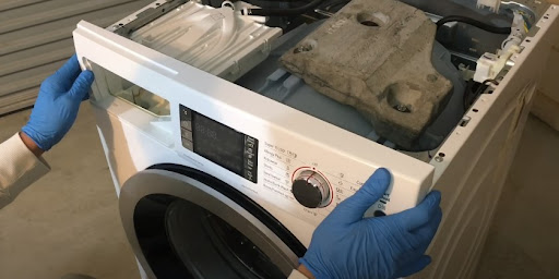 Ремонт стиральных машин Whirlpool в Губахе – сервис от Мастер24, цены от 2073 руб
