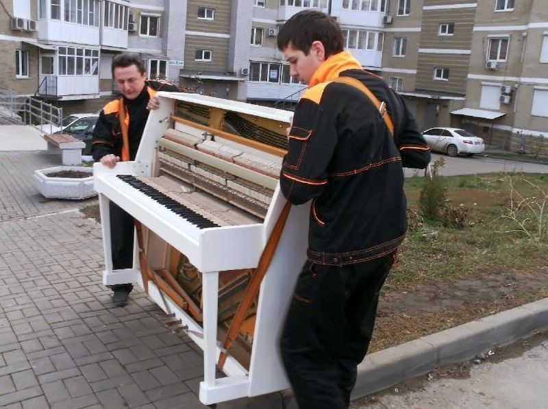 Перевозка пианино и рояля в Губахе — цена от 829 руб., грузчики, упаковка — Мастер24